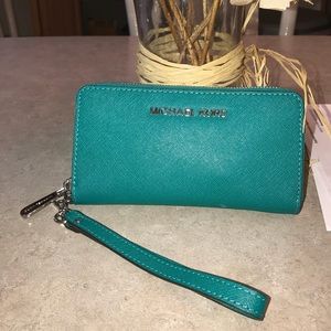 Wristlet